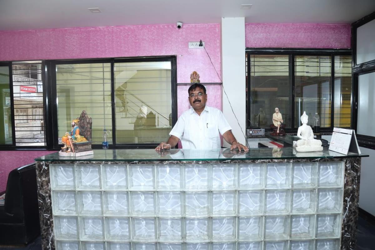 Hotel Kewal Inn Jalgaon Esterno foto